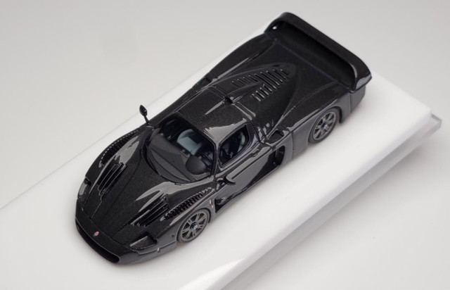 予約 YM model 1/64 マセラティ Maserati MC12 Stradale Black with