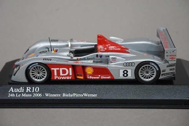 1/43 ミニチャンプス 400061608 アウディ R10 24H LM 優勝 2006 #8