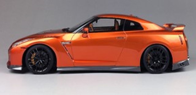 日産GTR 2017R35  1/18 ファースト　シルバー ファースト18 1/18 日産 R35 GT-R 2017 アルティメイトメタルシルバー