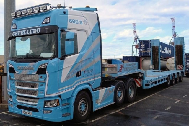 予約 01-5147 WSI 1/50 SCANIA Cepelludo S HIGHLINE CS20H 6X2 TWIN