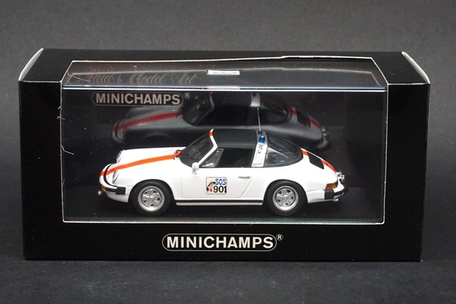 1/43 ミニチャンプス 400061290 ポルシェ 911 タルガ 1977 Gendarmerie