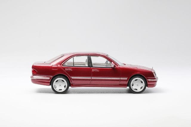 予約 LL-043-272 Shadow 1/64 メルセデス ベンツ E55 AMG Red