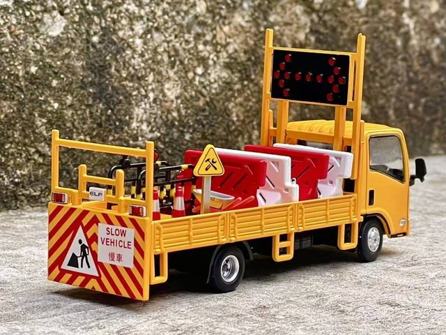 予約 DBGT Model 1/64 いすゞ エルフ トラック Isuzu ELF Engineering