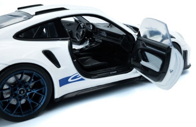 新品 S1812102 SOLIDO 1/18 ポルシェ 911(992) GT3 RS 2024 ホワイト