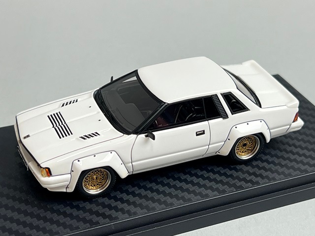 1/43 �����˥å�����ǥ� IG0107 ���� 240RS �ۥ磻��