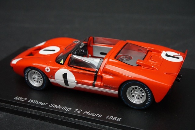 1/43 スパーク 43SE66 フォード GT Mk2 セブリング 12h 優勝 1966#1