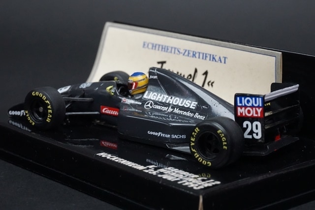 「大人気 新入荷 新品」に該当するファッション通販 ミニチャンプス 1/43 338.002.4 K.WENDLINGER C12 SAUBER ミニカー