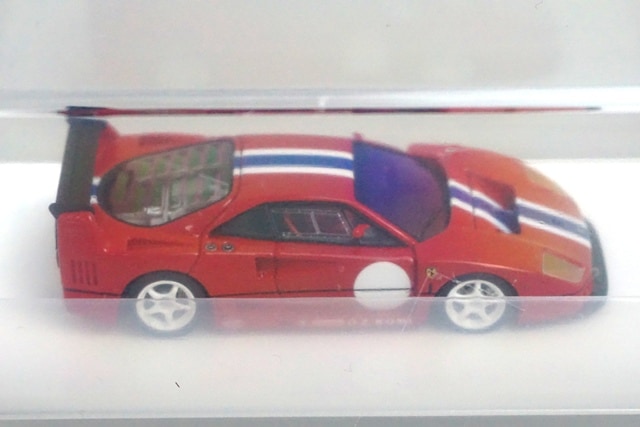 Ferrari F40 ミニカー 赤 グラス Ferrari F40 Red 1987 with Show Case and Base in Leather 1:18