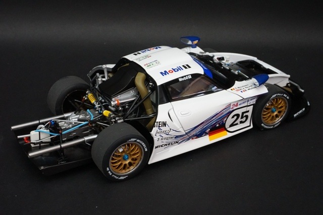 1/18 AUTOart ポルシェ 911 GT1 ル・マン24時間 #25 Amazon | AUTOart 1/18 ポルシェ 911 GT1 ル・マン24時間 1997年
