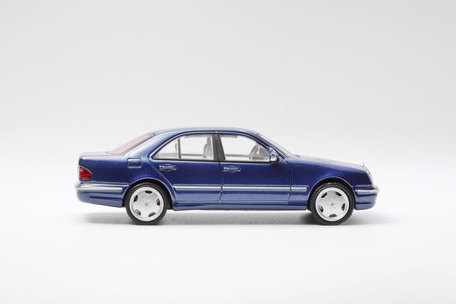 新品 Shadow 1/64 E55 AMG Blue, Boost Gear ミニカー通販