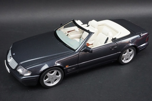 AUTO art MERCEDS BENZ /8 220D メルセデス ベンツ AUTOart オートアート 1/43 Mercedes-Benz メルセデスベンツ /8 220D