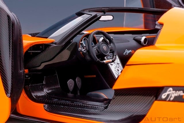オートアート 1/18 ケーニグセグ CCX Autoart 1/18 Scale Diecast 79001 - Koenigsegg CCX - Orange