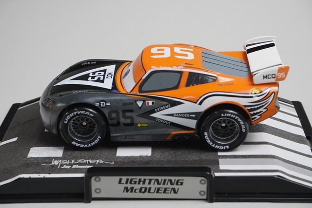 ディズニーストア カーズ ライトニング・マックィーン Jay Shuster