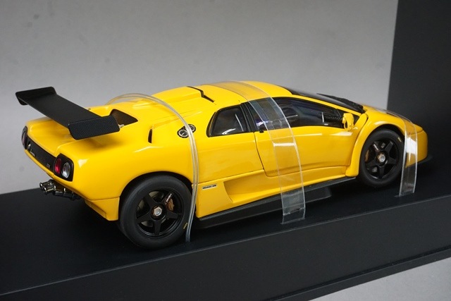 1/18 オートアート 74521 ランボルギーニ ディアブロ GTR 2001