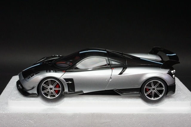 オートアート パガーニ ウアイラBC ミニカー AUTOart 1/18 パガーニ ウアイラ BC （メタリック・ブルー／ブルー