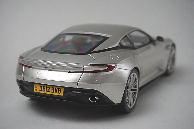 新品 8241221S XiaoGuang MODEL 1/18 アストンマーティン DB12 2024