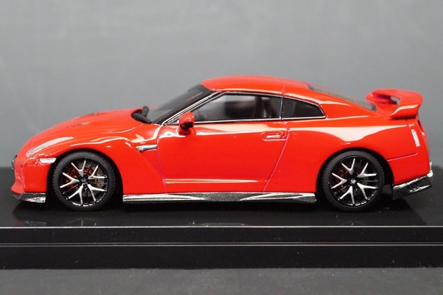 新品未使用 GT-R 日産 モデルカー 新品17B08-58 onemodel 1/43 日産 GT-R 2017 Vibrant Red, Boost
