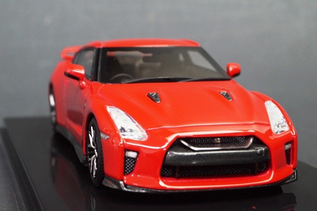 新品17B08-58 onemodel 1/43 日産 GT-R 2017 Vibrant Red, Boost