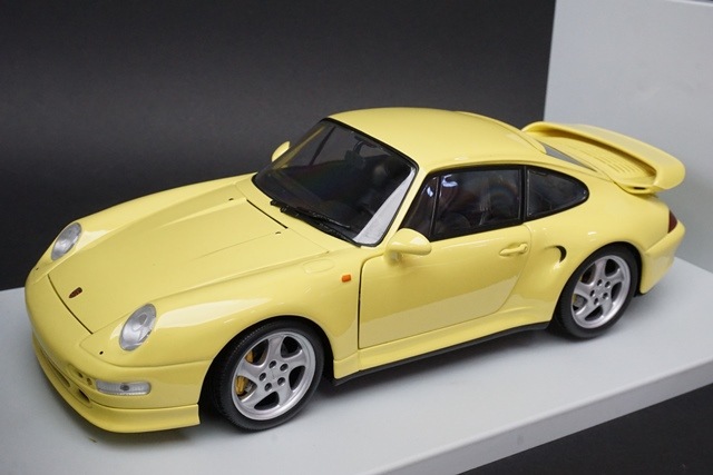 美品！ポルシェ911タルガ 1993 1:18モデル 美品！ポルシェ911タルガ 1993 1:18モデル 美品！ポルシェ911