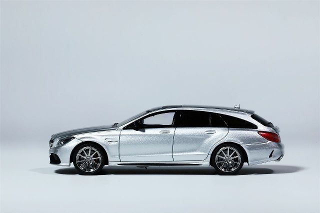 Amazon | メルセデス ベンツ CLS63 AMG shooting Brake 1/18