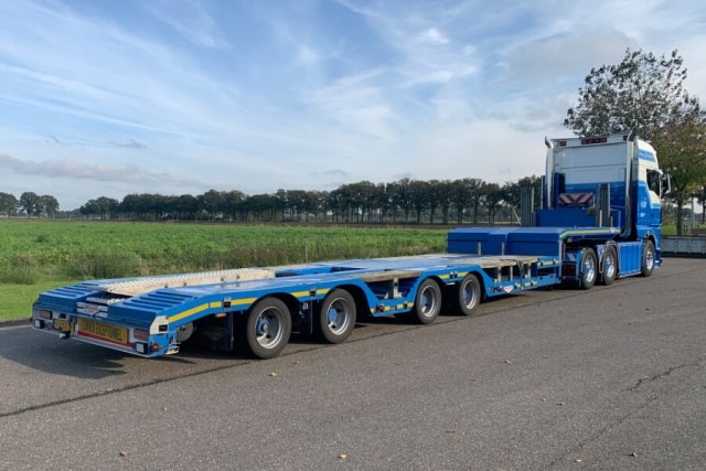 予約 01-4833 WSI 1/50 Manders Deurne MAN TGX GX 6X2 TAG AXLE SEMI