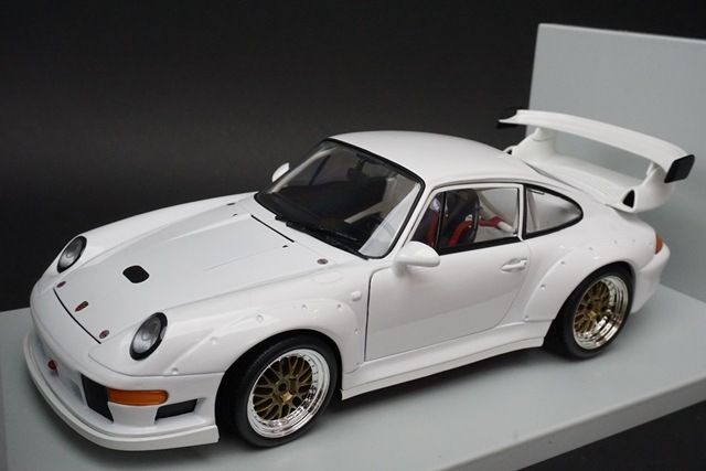【希少】PORSCHE ポルシェ 911 GT2 UTモデル 1/18 1/18 UTモデルズ 27830 ポルシェ 911 GT2 RACING ホワイト
