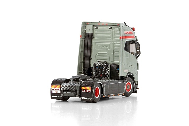 予約 01-4519 WSI 1/50 PBT Belgium VOLVO FH5 GLOBETROTTER XL 4X2