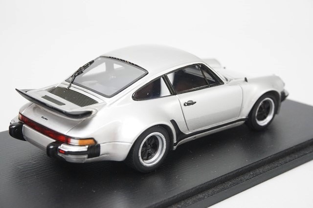 1/43 スパーク S1372 ポルシェ 911 ターボ 3.0 1975 シルバー, Boost