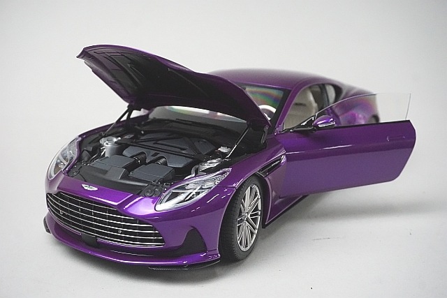 【 新品紫】ティンカーベル　クラフトパンチ 新品 8241221P XiaoGuang MODEL 1/18 アストンマーティン DB12