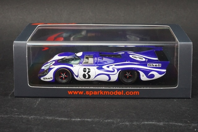 ミニカー　スパーク製　1/43  ガルフ・ポルシェ917K   ルマン1970 92678-1.jpg