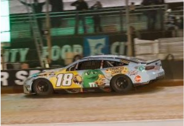 予約 W182265MMYKBE ライオネルレーシング 1/64 トヨタ カムリ NASCAR