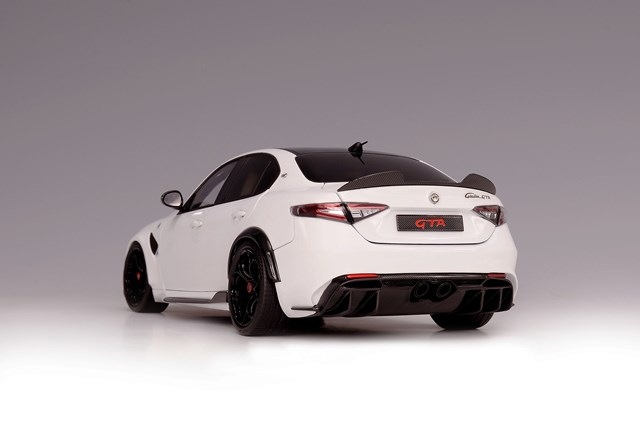 ���� M89003 MOTORHELIX 1/18 ����ե� ���ᥪ ����ꥢ GTA Bianco Trofed White