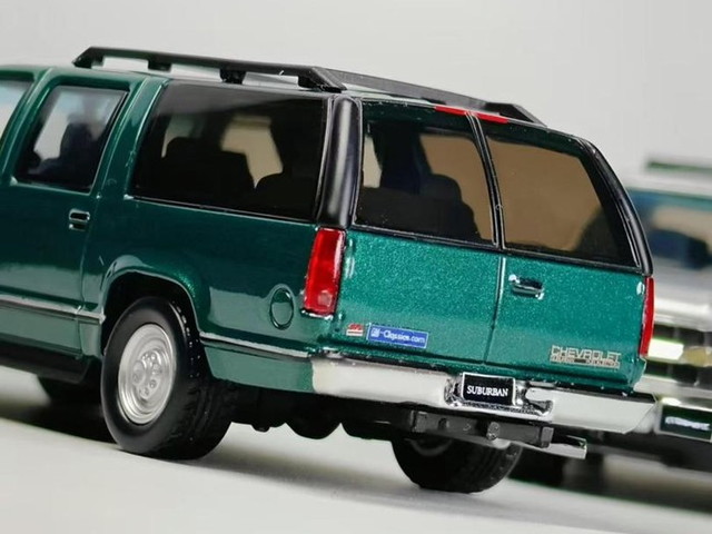 予約 Bliss 1/64 シボレー サバーバン SUV CHEVROLET SUBURBAN Island