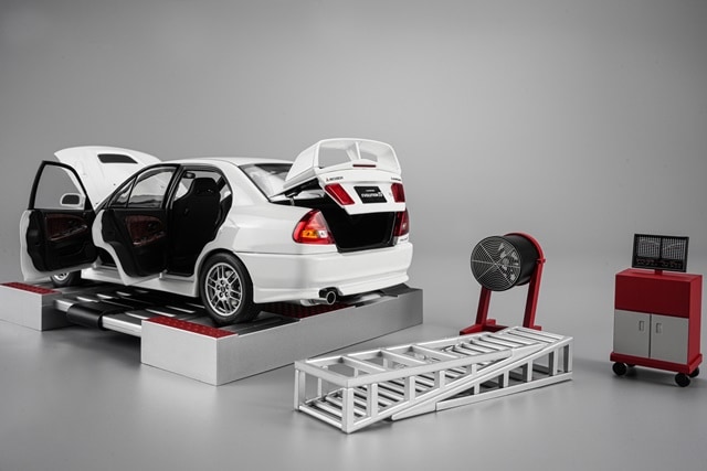 予約 M84013 モーターヘリックス 1/18 三菱 Lancer Evolution IV GSR