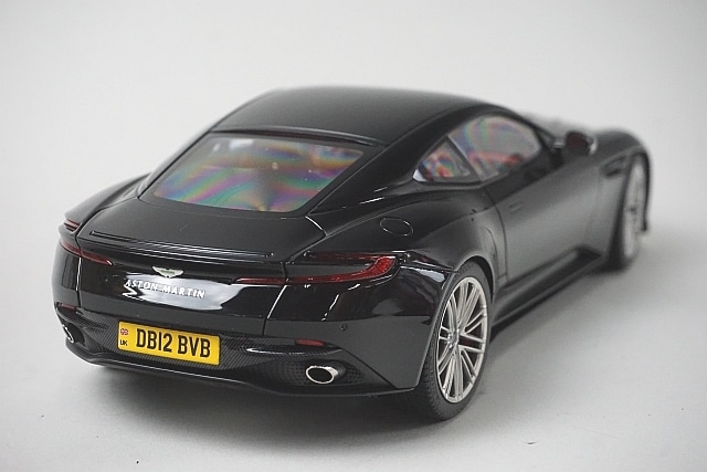 新品 8241221B XiaoGuang MODEL 1/18 アストンマーティン DB12