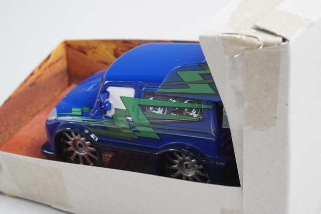ディズニーストア カーズ D.J., Boost Gear ミニカー通販