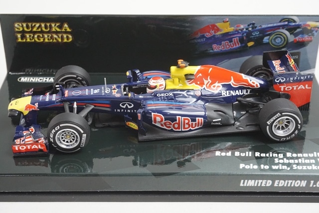 ミニチャンプス F1 1/43 レッドブルRB8 ベッテル　鈴鹿レジェンド ミニチャンプス F1 1/43 レッドブルRB8 ベッテル 鈴鹿レジェンド