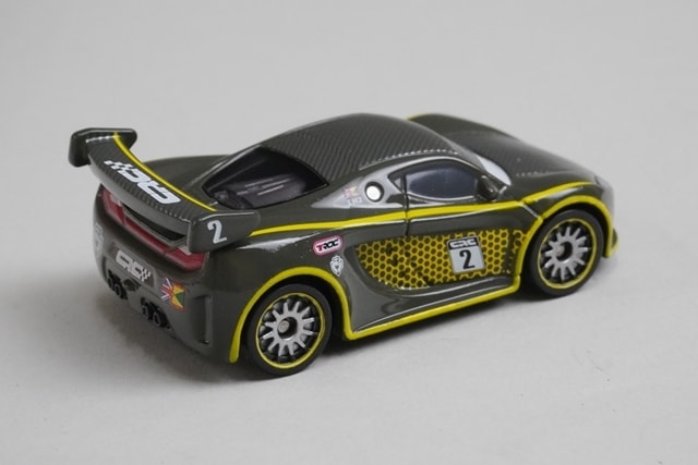 トミカ　カーズ　ルイス・ハミルトン　カーボンレーサータイプ トミカ カーズ ルイス・ハミルトン (カーボンレーサータイプ