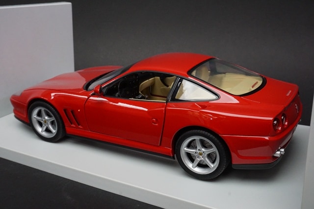 1/18 UTモデルズ 180076020 フェラーリ 550 マラネロ 1996 レッド