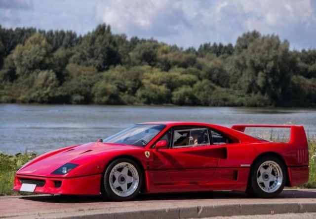 予約 P18168NM BBR 1/18 フェラーリ Ferrari F40 1987 Rosso Corsa
