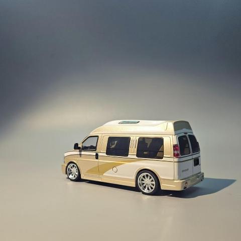 新品 GOC 1/64 GMC サバンナGMC SAVANA Gold Travel Business RVM Gold