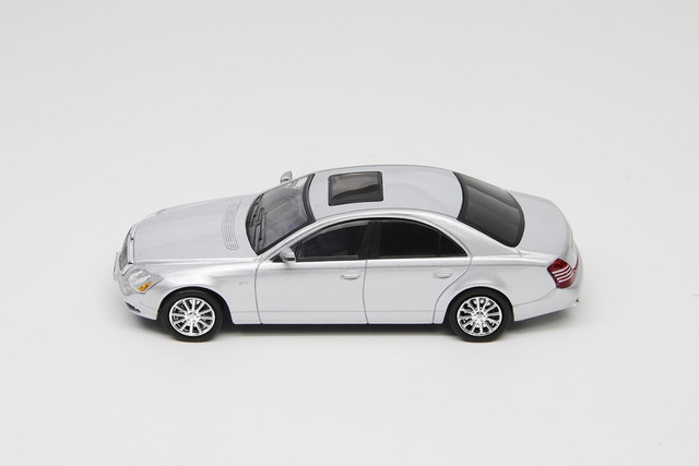 新品 LL-023-94 Shadow 1/64 マイバッハ Maybach 57S Silver(LHD