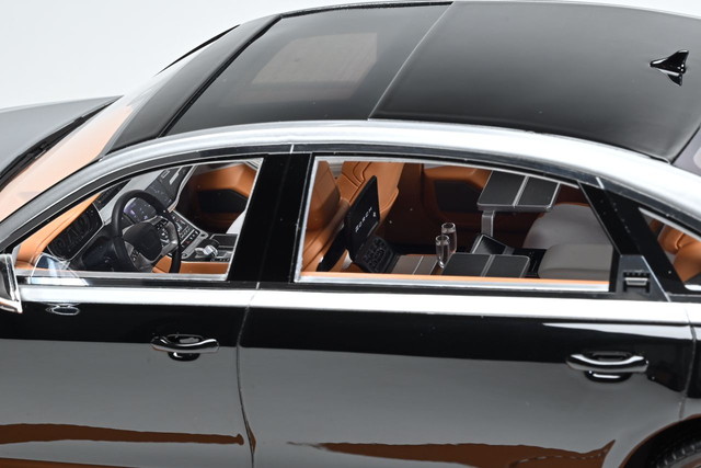 予約 Vehicle Art 1/18 アウディ ホルヒ Audi A8L Horch Legendary