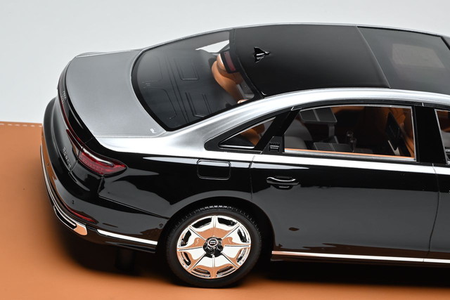 予約 Vehicle Art 1/18 アウディ ホルヒ Audi A8L Horch Legendary