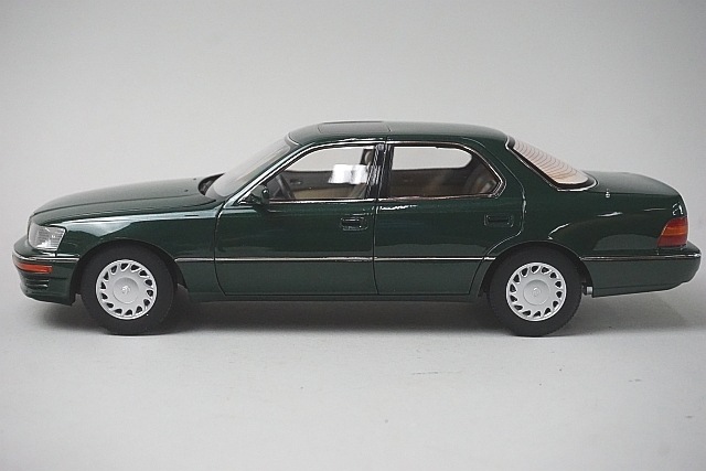 AUTOart 1/18 レクサスGS400 ミニカー。 Lexus GS 400 Rare Vintage Black 1:18 V8 S160 Toyota Crown
