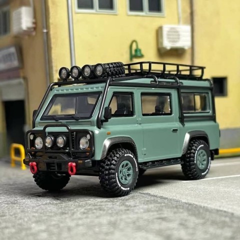1/24ランドローバー ディフェンダー ミニカー 緑とブルー　2台セット 1/24ランドローバー ディフェンダー ミニカー 緑とブルー 2台セット