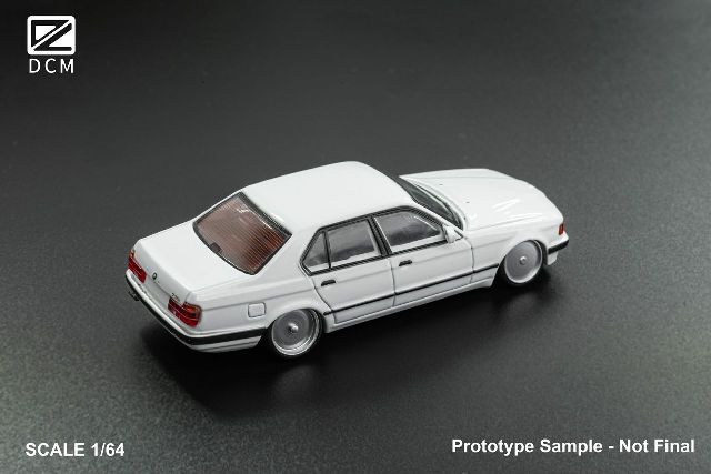 ローダウンセダンミニカー ホワイト ローダウンセダンミニカー ホワイト