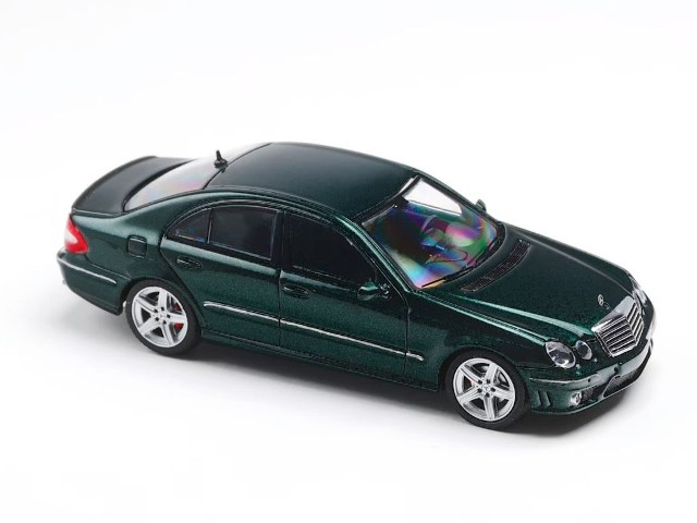 新品 KING MODEL 1/64 E63 AMG W211 British Green, Boost Gear