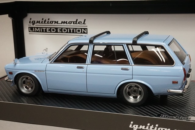 1/18 ˥åǥ IG2223  NISSAN Datsun Bluebird (510) Wagon Light Blue Web եܡ°