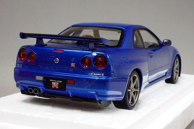 専用ページ 新品 77408 オートアート 1/18 日産 スカイライン GT-R （R34） V